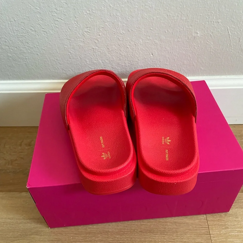 Ivy Park Sold out slides - Picture 5 of 5